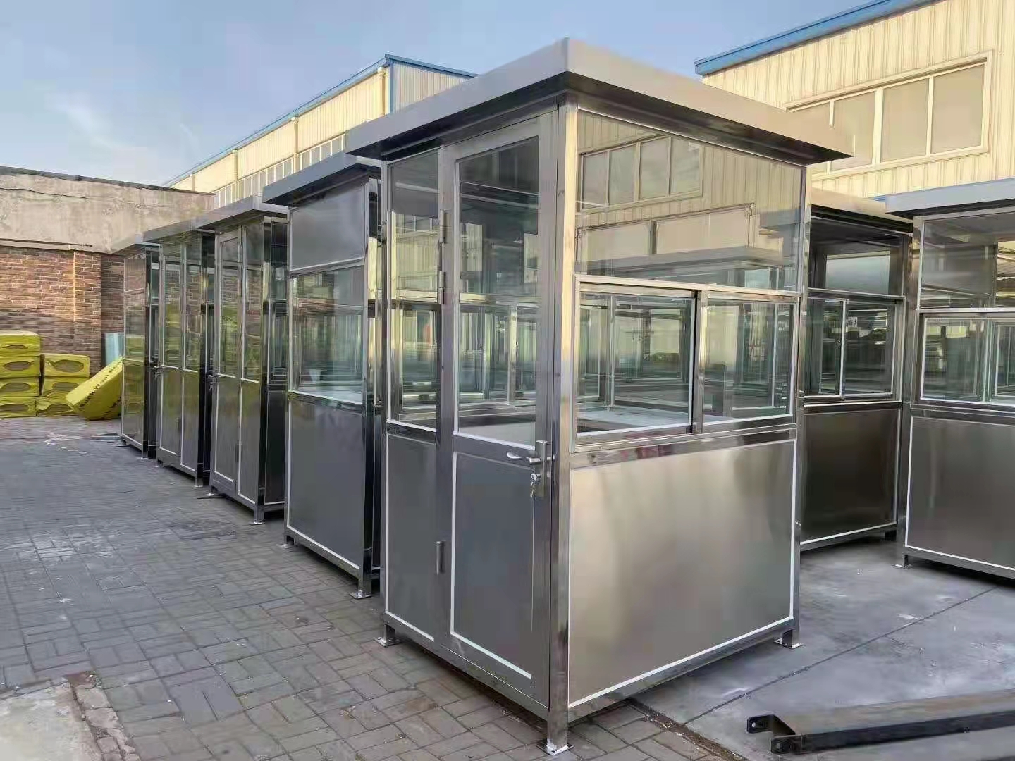 钢结构岗亭出嫁了!