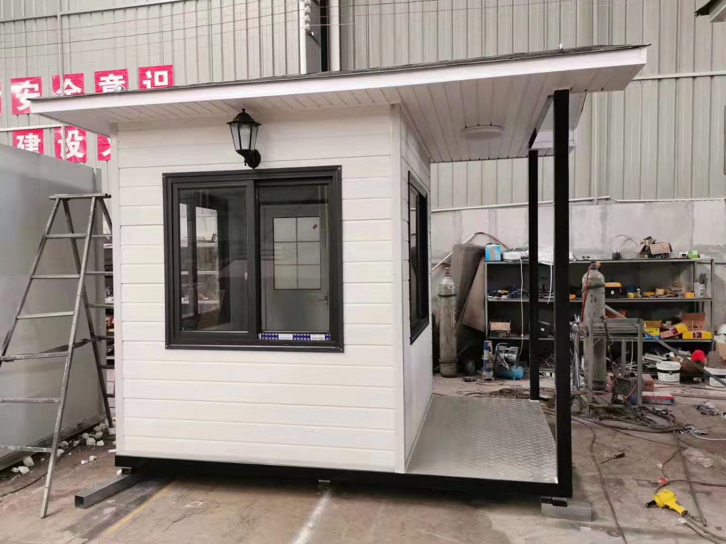 岗亭生产车间实拍