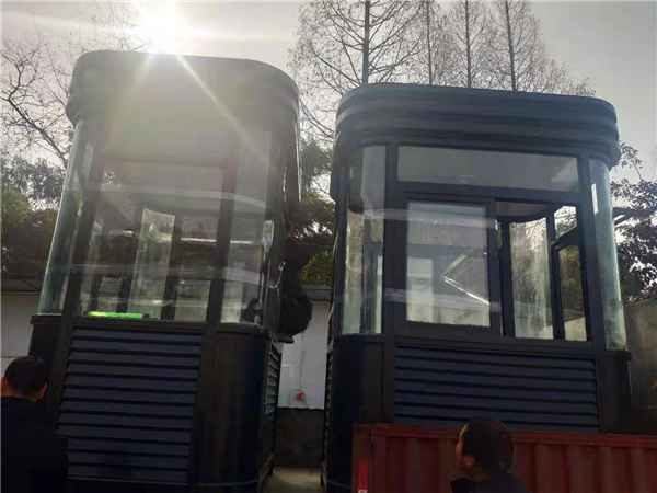 不锈钢岗亭和钢结构岗亭的区别(图3) 不锈钢岗亭和钢结构岗亭的区别(图3)