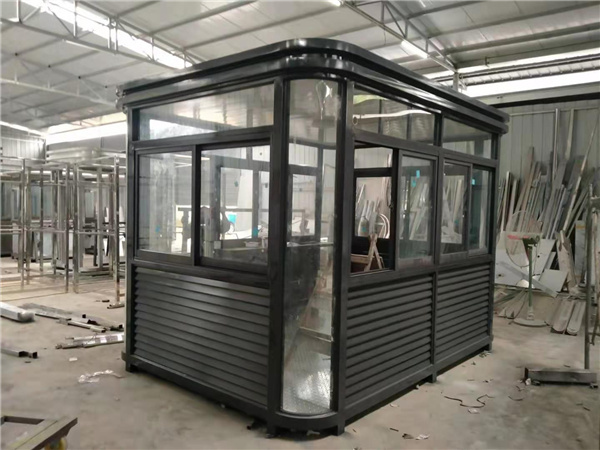 不锈钢岗亭和钢结构岗亭的区别(图1) 不锈钢岗亭和钢结构岗亭的区别(图1)