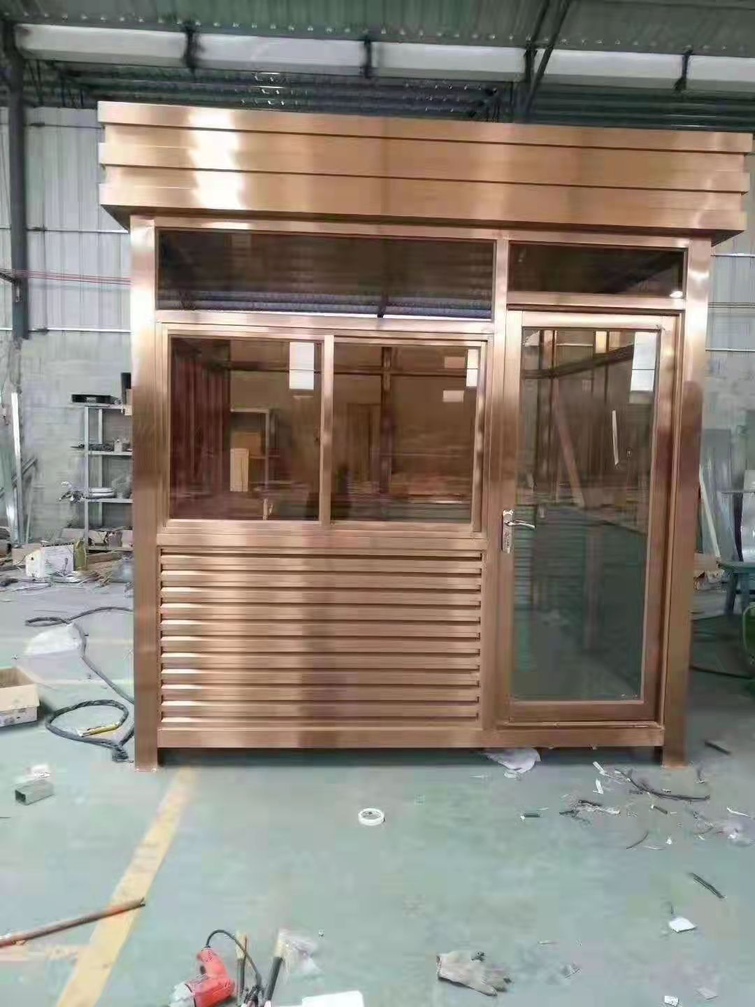 什么材质的岗亭比较好一点?(图1) 什么材质的岗亭比较好一点?(图1)