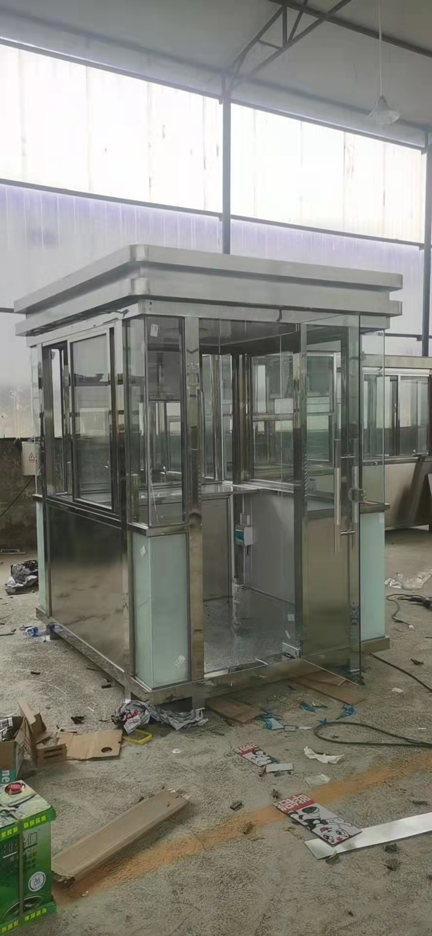 什么材质的岗亭比较好一点?(图2) 什么材质的岗亭比较好一点?(图2)